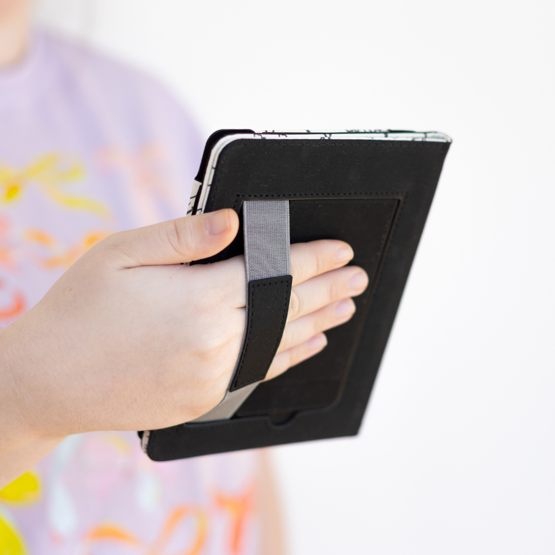 Pressed Floral Kindle Case | Bookish & Reading: Kindle (11th Generation)