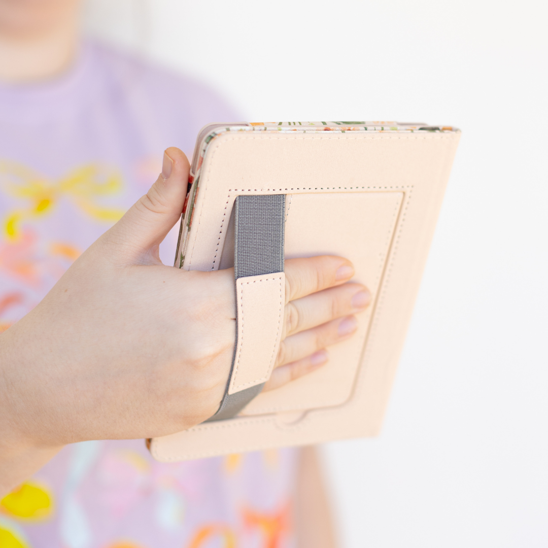Sunny Poppies Kindle Case | Bookish & Reading: Kindle Paperwhite (10th Generation)