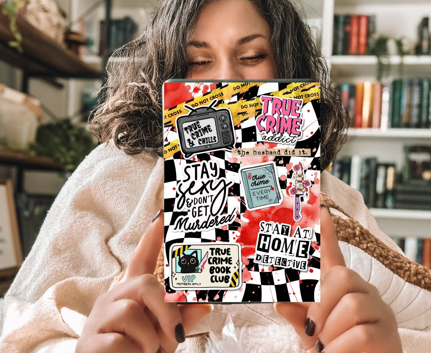 True Crime Addict Kindle Insert with Sparkly Overlay, Bookish Crime Reader Clear Kindle Case Insert: Kindle Paperwhite 11th Gen