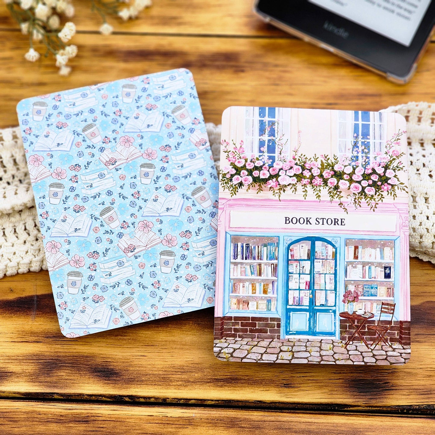 Kindle Cardstock Insert Print: Bookstore: Blue Florals and Books Pattern / Kindle Paperwhite 11th Generation (2021) 4.9x6.8"