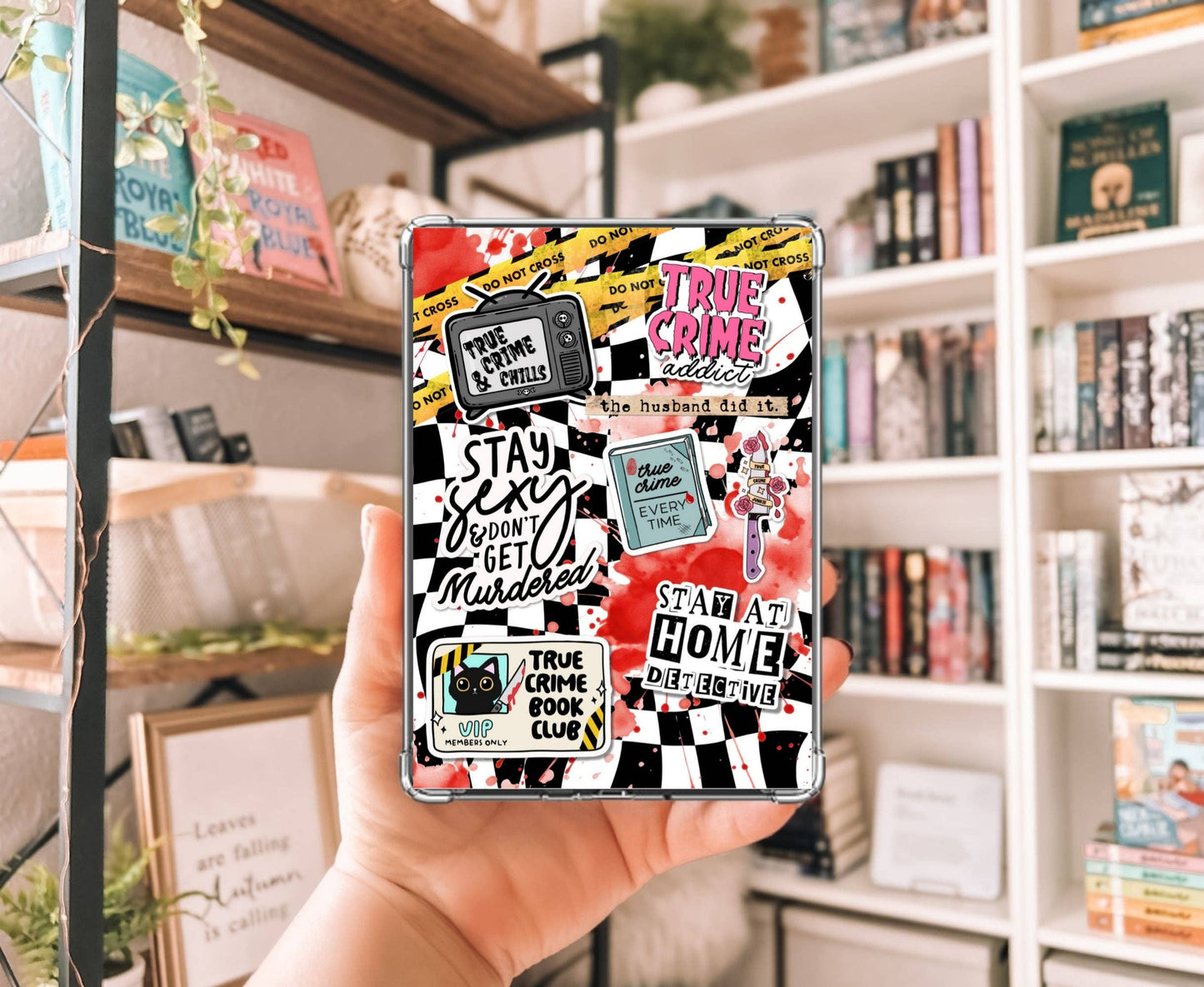 True Crime Addict Kindle Insert with Sparkly Overlay, Bookish Crime Reader Clear Kindle Case Insert: Kindle Paperwhite 10th Gen