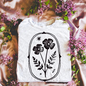 Grunge flowers in frame