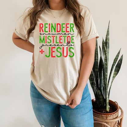 Reindeer snowmen mistletoe