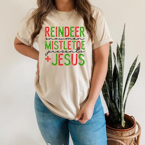 Reindeer snowmen mistletoe